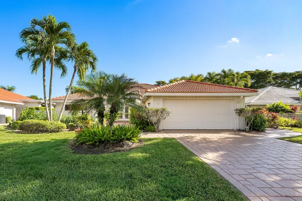 Property Slideshow image 2 of 81 | 39 estate dr, Boynton Beach, FL, 33436