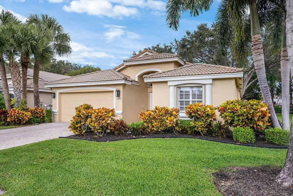 Property Slideshow image 2 of 58 | 6847 viale elizabeth, Delray Beach, FL, 33446