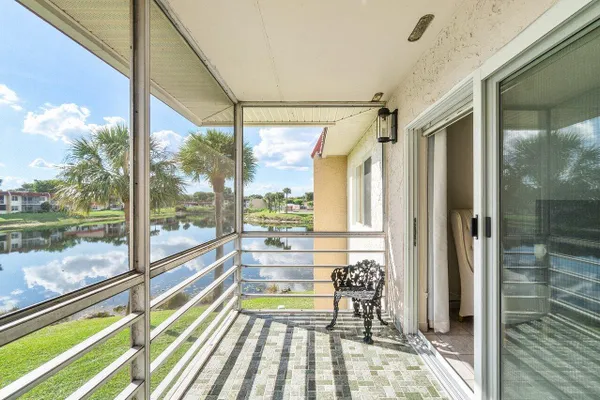 Property Slideshow image 3 of 18 | 353 lake frances dr, West Palm Beach, FL, 33411