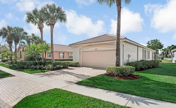 Property Slideshow image 3 of 60 | 2235 sapphire cir, West Palm Beach, FL, 33411