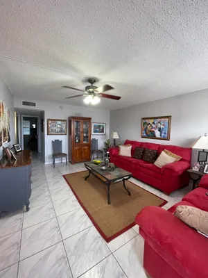 Property Slideshow image 3 of 51 | 4119 cambridge e unit e, Deerfield Beach, FL, 33442