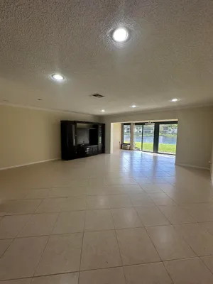 Property Slideshow image 2 of 24 | 21863 arriba real apt 8g, Boca Raton, FL, 33433