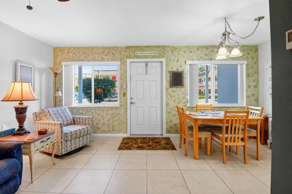 Property Slideshow image 3 of 27 | 3160 lake osborne dr 109, Lake Worth Beach, FL, 33461