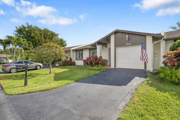 Property Slideshow image 3 of 81 | 15903 laurel oak cir, Delray Beach, FL, 33484