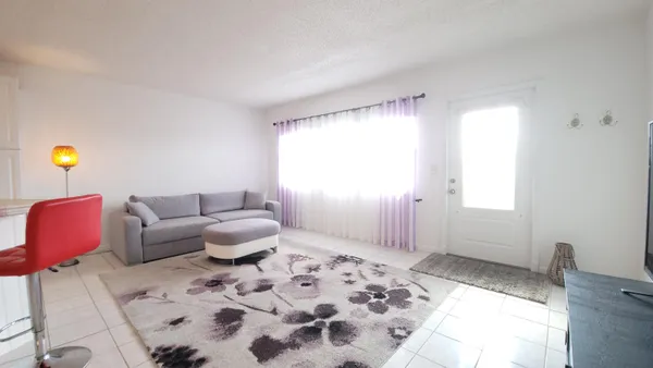 Property Slideshow image 3 of 55 | 405 southampton a, West Palm Beach, FL, 33417