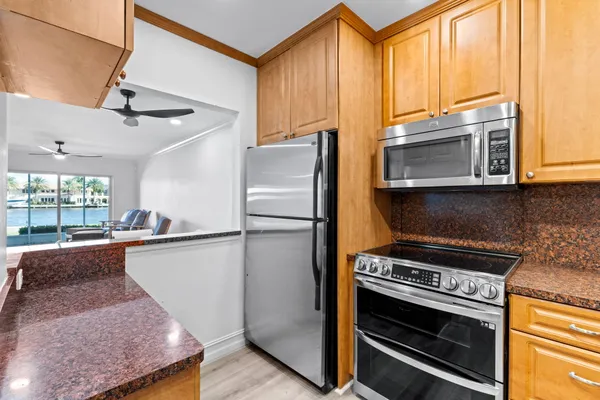 Property Slideshow image 2 of 35 | 646 snug harbor dr h101, Boynton Beach, FL, 33435