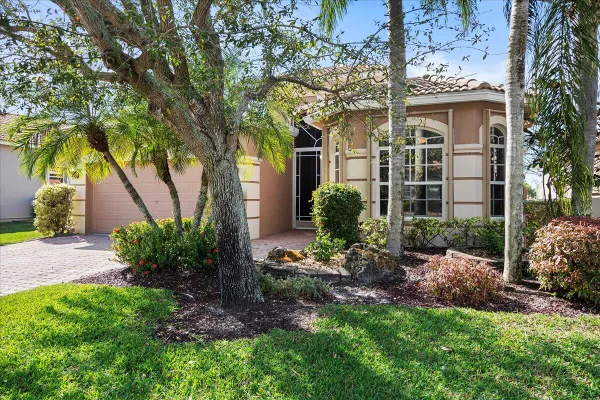 Property Slideshow image 2 of 52 | 6645 via alfieri, Lake Worth, FL, 33467
