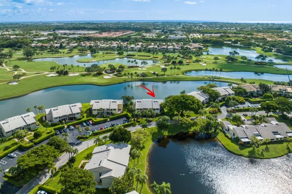 Property Slideshow image 2 of 66 | 18 eastgate dr d, Boynton Beach, FL, 33436