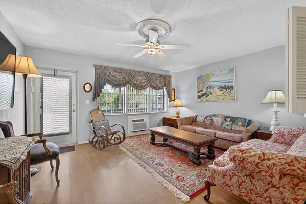 Property Slideshow image 3 of 27 | 386 sheffield p, West Palm Beach, FL, 33417