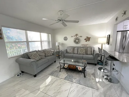 Property Slideshow image 2 of 36 | 210 horizons 207, Boynton Beach, FL, 33435