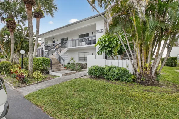 Property Slideshow image 2 of 60 | 13729 date palm ct c, Delray Beach, FL, 33484