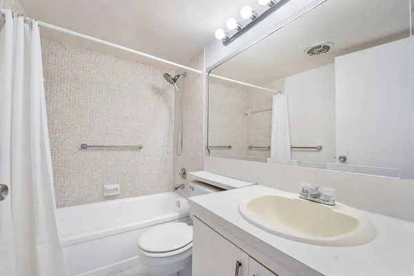 Property Slideshow image 3 of 27 | 1071 guildford d, Boca Raton, FL, 33434