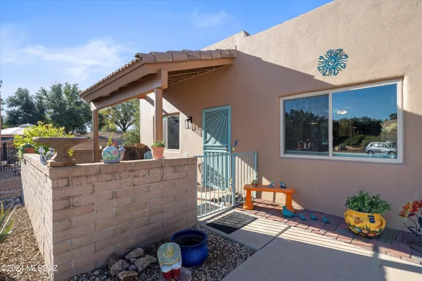 Property Slideshow image 3 of 30 | 997 w camino erranle, Green Valley, AZ, 85614