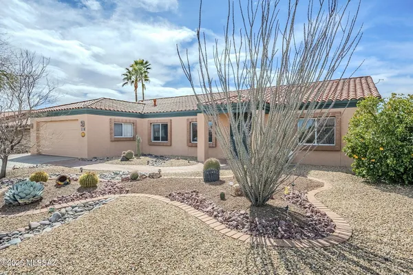 Property Slideshow image 2 of 50 | 4884 s desert sunset dr, Green Valley, AZ, 85622