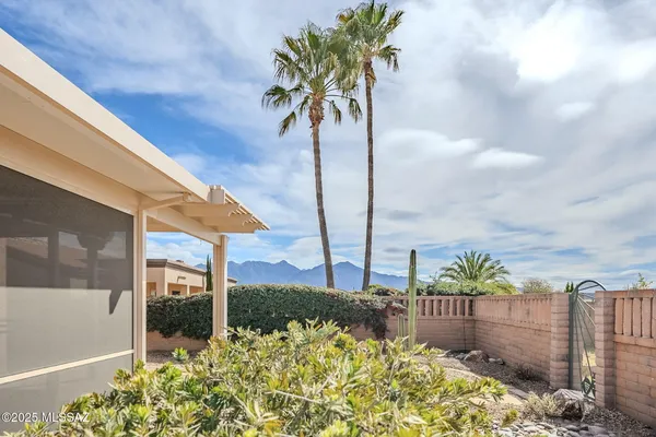 Property Slideshow image 3 of 50 | 4884 s desert sunset dr, Green Valley, AZ, 85622