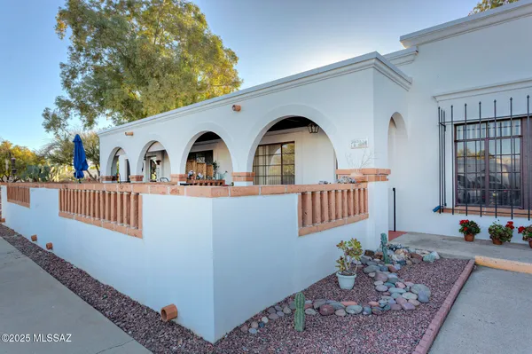 Property Slideshow image 2 of 21 | 380 s paseo cerro b, Green Valley, AZ, 85614