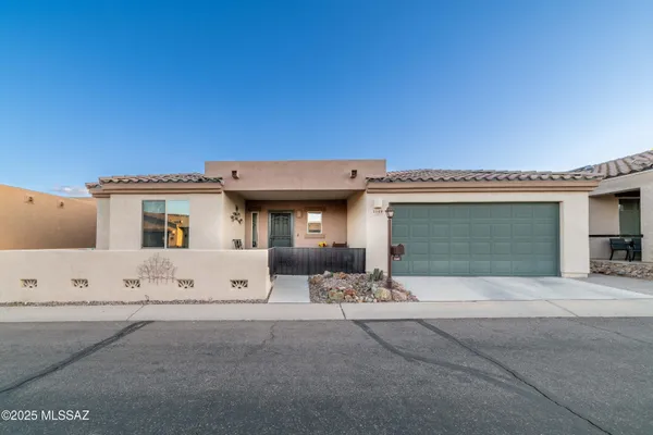 Property Slideshow image 2 of 33 | 1149 w calle trio los panchos, Sahuarita, AZ, 85629