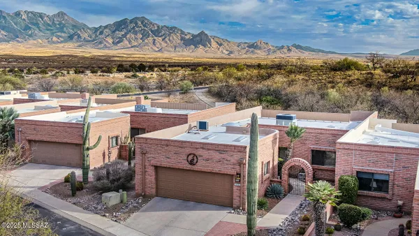 Property Slideshow image 2 of 36 | 3480 s via del papagayo, Green Valley, AZ, 85622