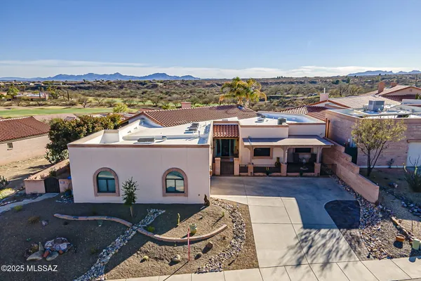 Property Slideshow image 2 of 50 | 2039 w via nuevo leon, Green Valley, AZ, 85622