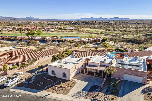 Property Slideshow image 3 of 50 | 2039 w via nuevo leon, Green Valley, AZ, 85622