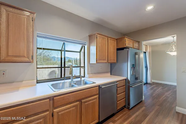 Property Slideshow image 3 of 46 | 38324 s silverwood dr, Tucson, AZ, 85739