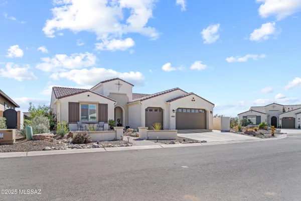 Property Slideshow image 2 of 50 | 61663 e talc st, Oracle, AZ, 85623