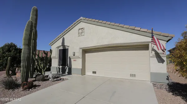 Property Slideshow image 2 of 51 | 13599 n sunset mesa dr, Marana, AZ, 85658