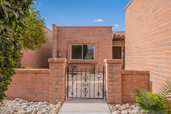 Property Slideshow image 3 of 27 | 1594 w calle hacienda, Green Valley, AZ, 85622
