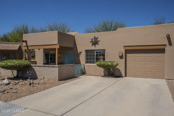 Property Slideshow image 2 of 32 | 3788 s paseo de los nardos, Green Valley, AZ, 85614