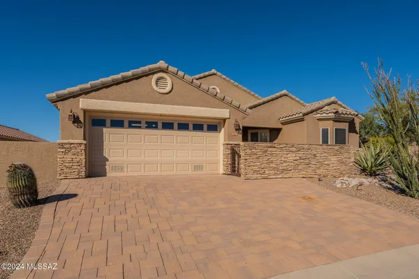 Property Slideshow image 2 of 46 | 5152 w heritage gateway pl, Marana, AZ, 85658