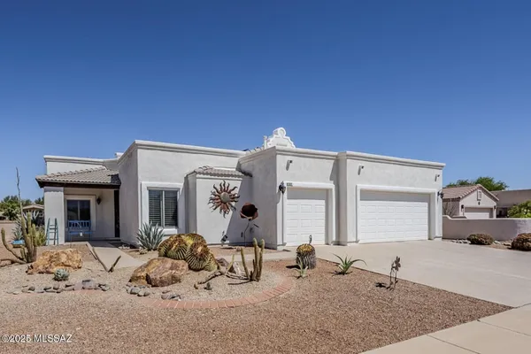 Property Slideshow image 2 of 39 | 3438 s abrego dr, Green Valley, AZ, 85614