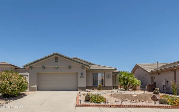 Property Slideshow image 2 of 32 | 1942 w amblemorn dr, Green Valley, AZ, 85622