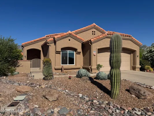 Property Slideshow image 2 of 42 | 13942 n cirrus hill dr, Oro Valley, AZ, 85755