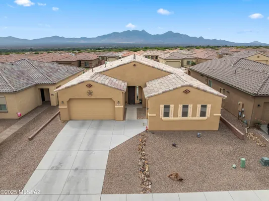 Property Slideshow image 2 of 34 | 906 n camino cerro morado, Green Valley, AZ, 85614