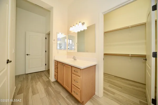 Property Slideshow image 3 of 35 | 2075 w demetrie canyon dr, Green Valley, AZ, 85622