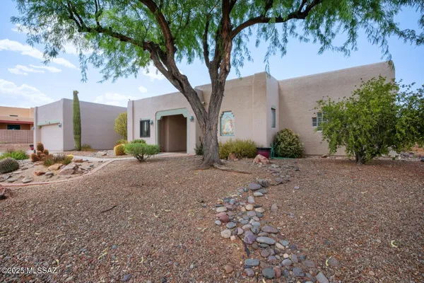 Property Slideshow image 2 of 40 | 1044 w camino del desierto, Green Valley, AZ, 85614