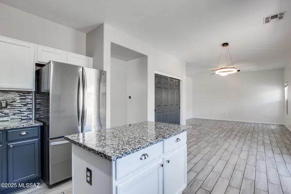 Property Slideshow image 3 of 46 | 432 w calle sombra linda, Sahuarita, AZ, 85629