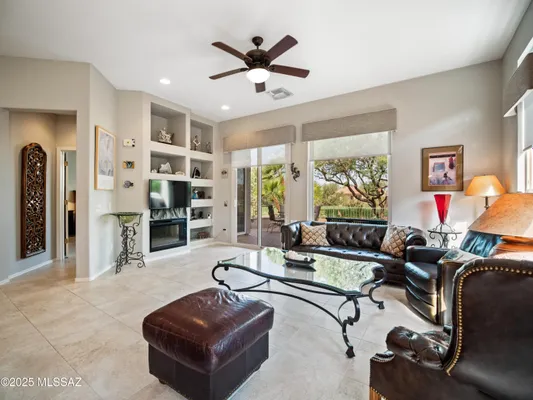 Property Slideshow image 3 of 49 | 13229 n heritage gateway ave, Marana, AZ, 85658