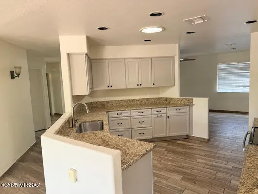 Property Slideshow image 3 of 20 | 788 w fountain creek dr, Green Valley, AZ, 85614