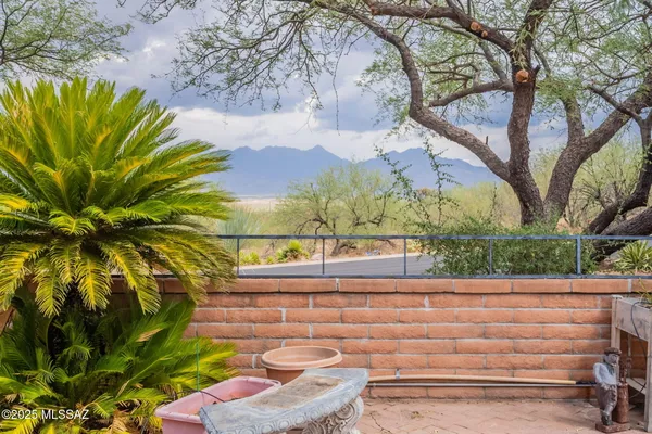 Property Slideshow image 2 of 40 | 3910 s via del ruisenor, Green Valley, AZ, 85622