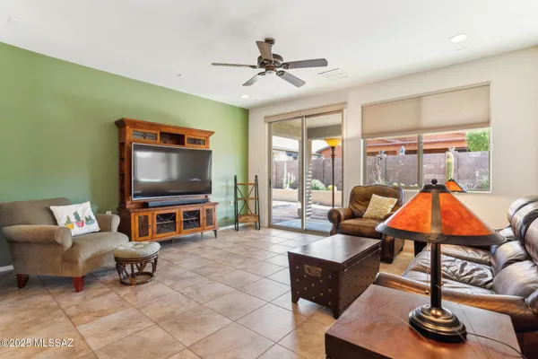 Property Slideshow image 2 of 47 | 13784 e weiers st, Vail, AZ, 85641
