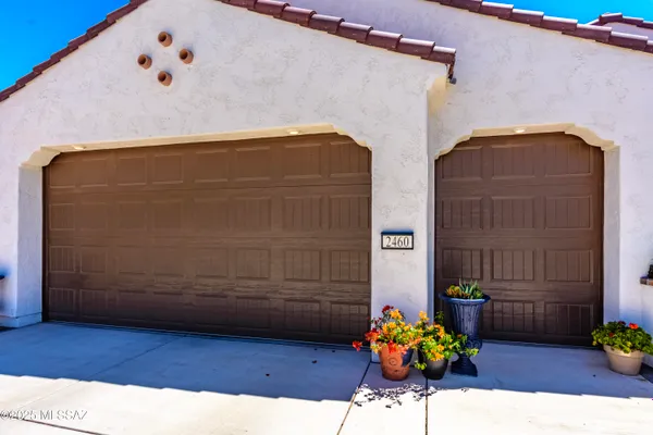 Property Slideshow image 2 of 49 | 2460 e copper valley way, Green Valley, AZ, 85614