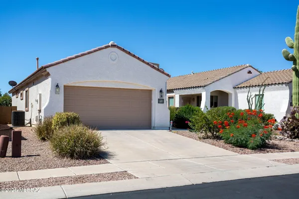 Property Slideshow image 2 of 38 | 307 w calle media luz, Sahuarita, AZ, 85629