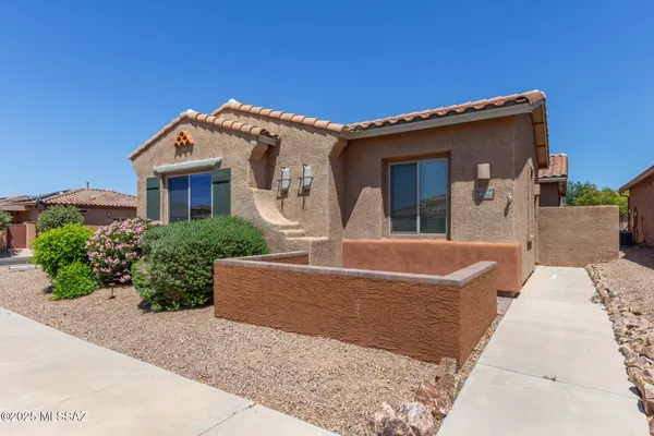 Property Slideshow image 3 of 28 | 13975 e stanhope blvd, Vail, AZ, 85641