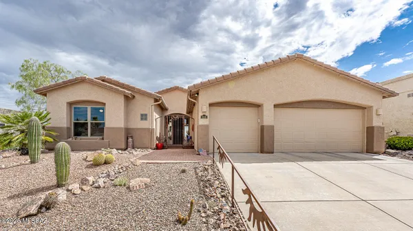 Property Slideshow image 2 of 39 | 2131 w calle guatamote, Green Valley, AZ, 85622