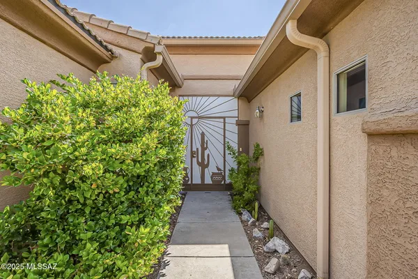 Property Slideshow image 3 of 47 | 2283 w calle guatamote, Green Valley, AZ, 85622