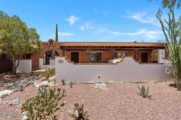 Property Slideshow image 2 of 29 | 364 s paseo lobo c, Green Valley, AZ, 85614