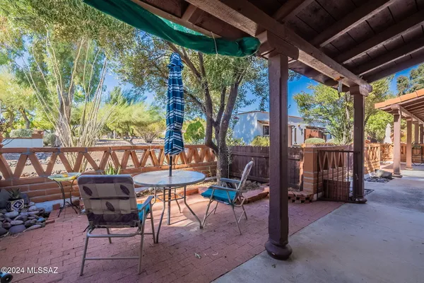 Property Slideshow image 2 of 37 | 387 s paseo quinta c, Green Valley, AZ, 85614