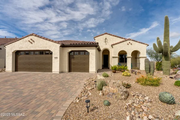 Property Slideshow image 3 of 50 | 495 n hale dr, Green Valley, AZ, 85614