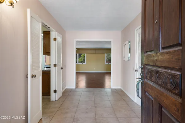 Property Slideshow image 3 of 41 | 201 w paseo del chino, Green Valley, AZ, 85614